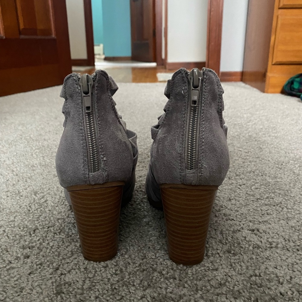 Grey Booties - Picture 4 of 4